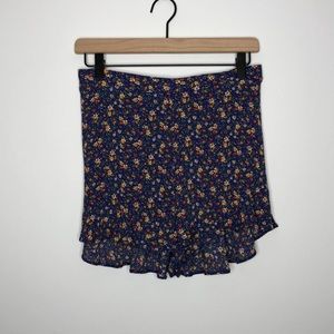 American Eagle Soft Floral Shorts Blue Size M